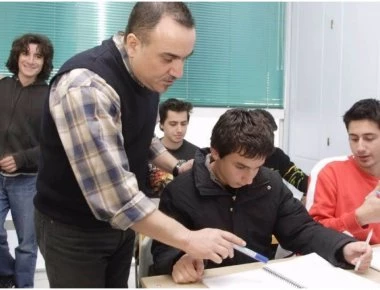 Την πρόσληψη 16.320 αναπληρωτών εκπαιδευτικών ανακοίνωσε το Υπ. Παιδείας
